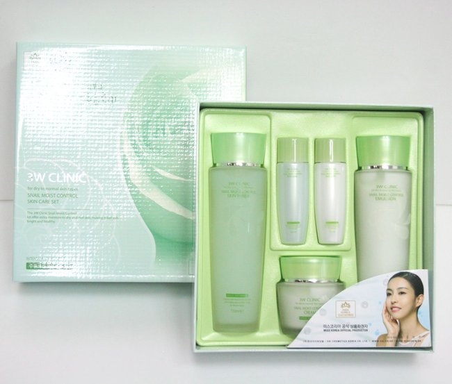Snail Moist Control Skin Care 3 Set (-)